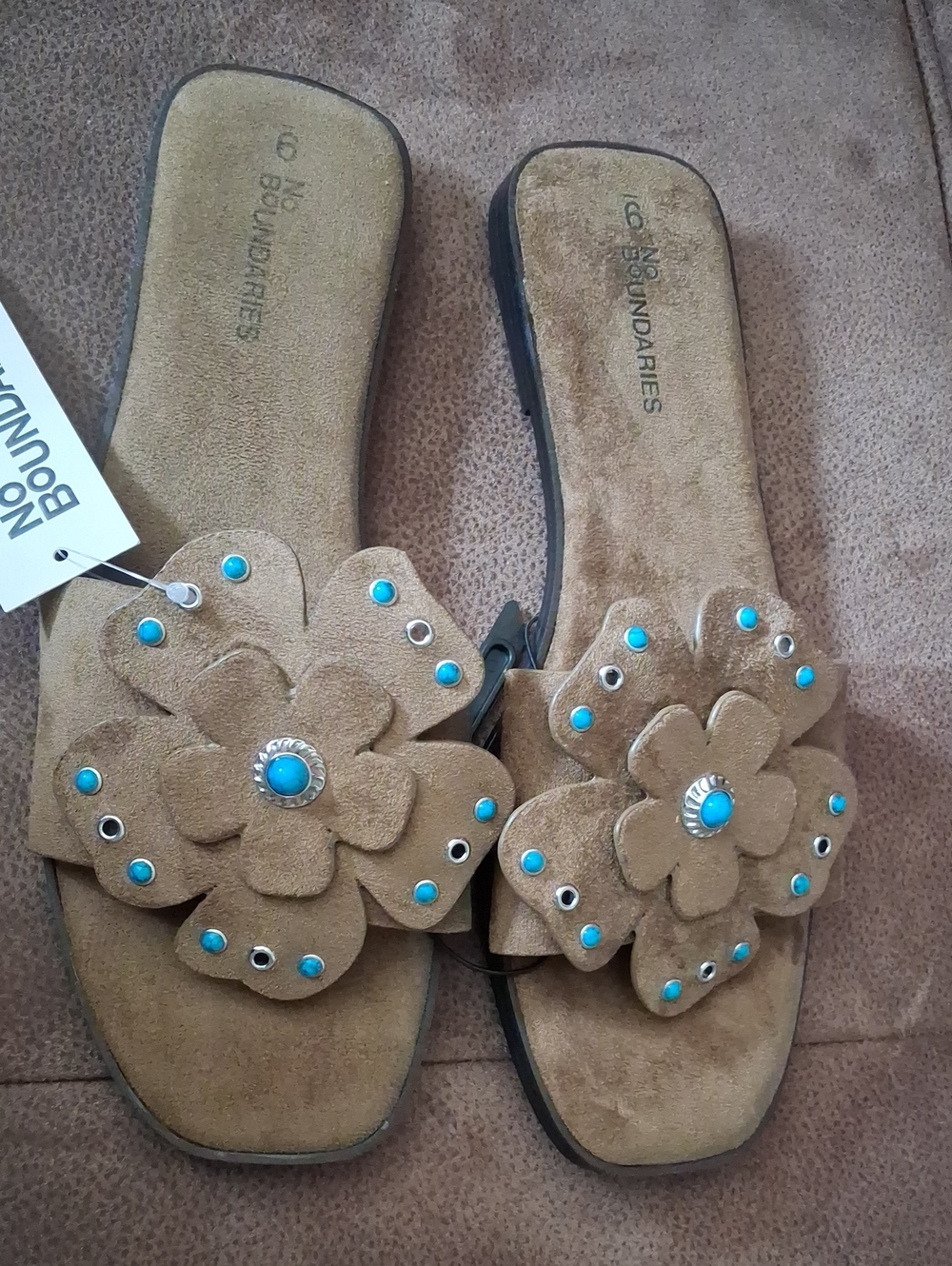 No Boundaries Taupe Suede Look Floral Slide Sandals with Turquoise Studs Size 9